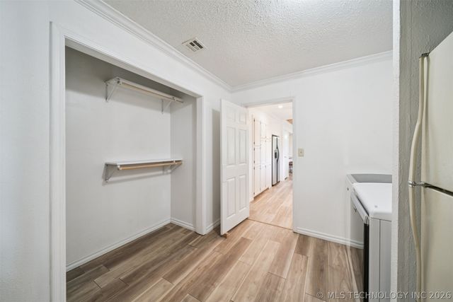 5807 Arrowhead Drive, Sand Springs, OK 74063