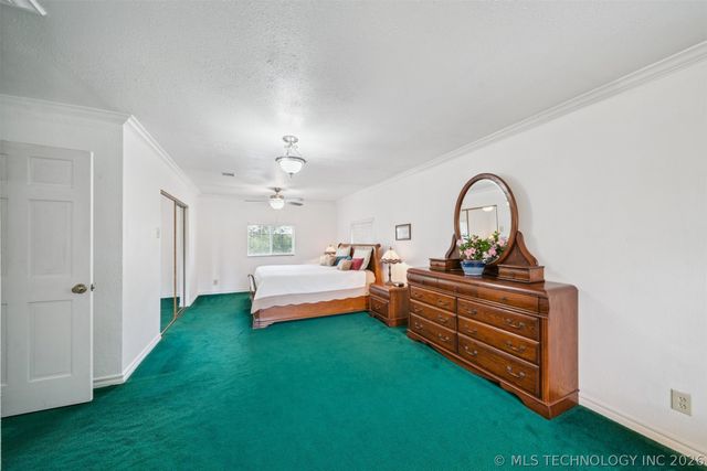 5807 Arrowhead Drive, Sand Springs, OK 74063