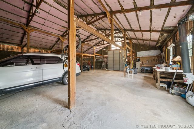 5807 Arrowhead Drive, Sand Springs, OK 74063