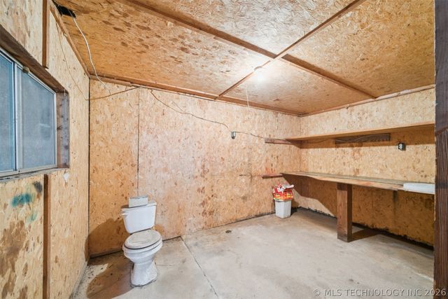 5807 Arrowhead Drive, Sand Springs, OK 74063