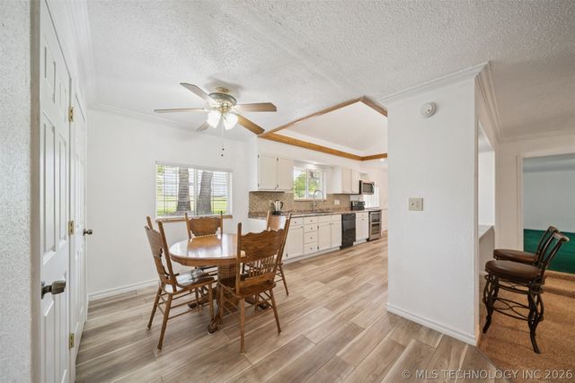5807 Arrowhead Drive, Sand Springs, OK 74063