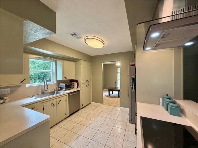 14437 Jack Gibbs Road, Willis, TX 77378