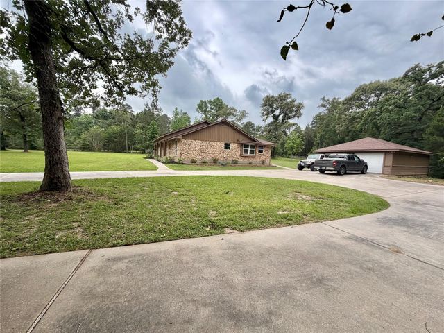 14437 Jack Gibbs Road, Willis, TX 77378