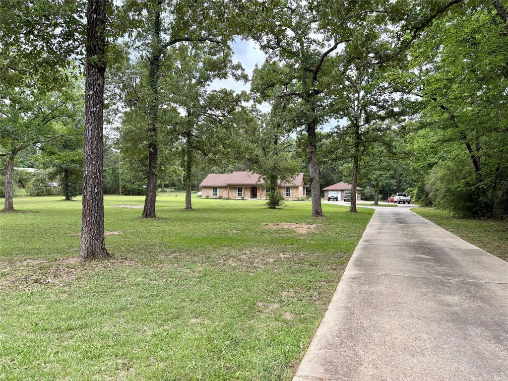 14437 Jack Gibbs Road, Willis, TX 77378