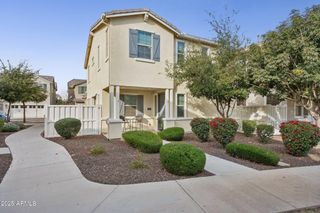 2269 S OSBORN Lane, Gilbert, AZ 85295