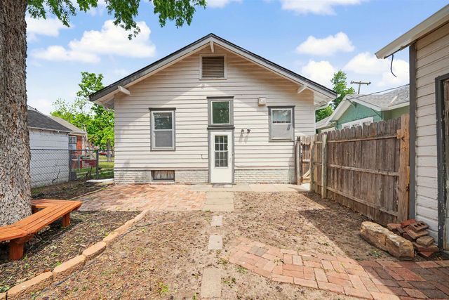 617 Morrison Ave, Salina, KS 67401