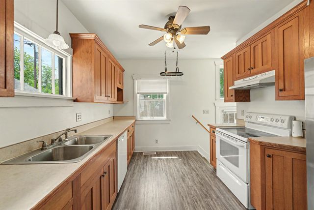 617 Morrison Ave, Salina, KS 67401