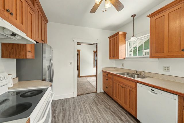 617 Morrison Ave, Salina, KS 67401