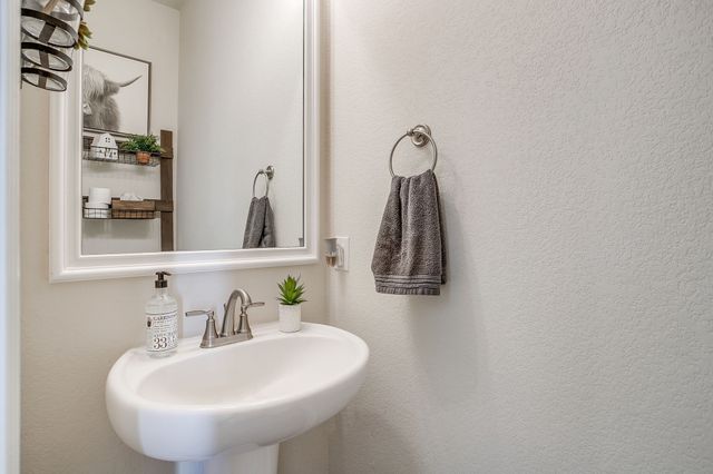 629 County Road 3250, Decatur, TX 76234