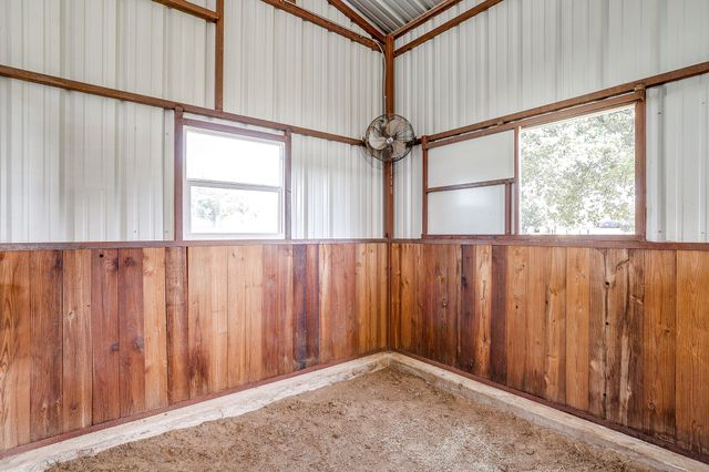 629 County Road 3250, Decatur, TX 76234