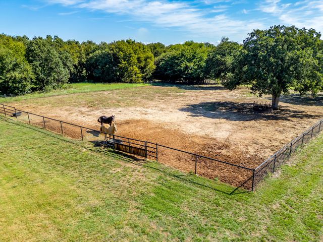 629 County Road 3250, Decatur, TX 76234