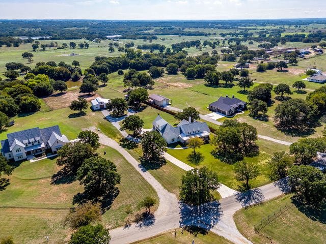 629 County Road 3250, Decatur, TX 76234