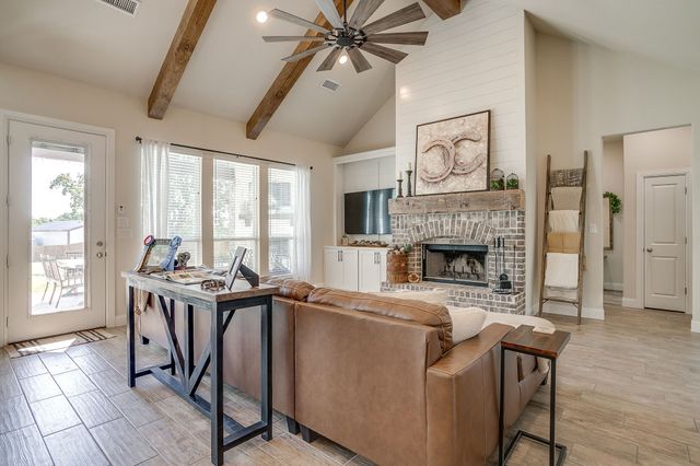 629 County Road 3250, Decatur, TX 76234