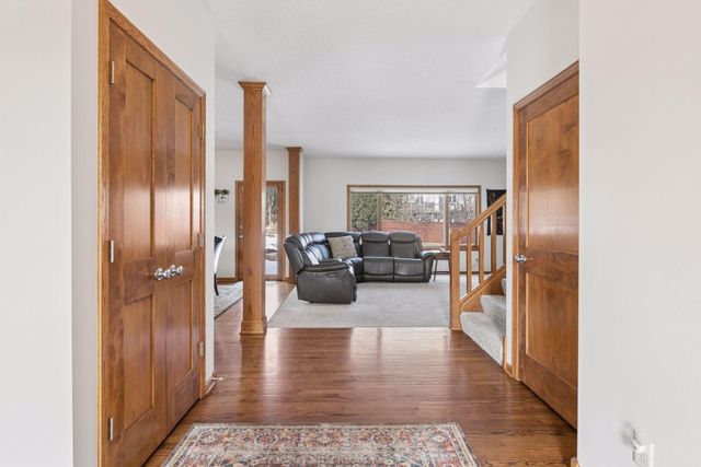 9328 Woodridge Way, Savage, MN 55378