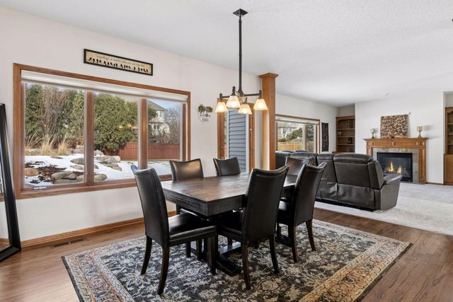 9328 Woodridge Way, Savage, MN 55378