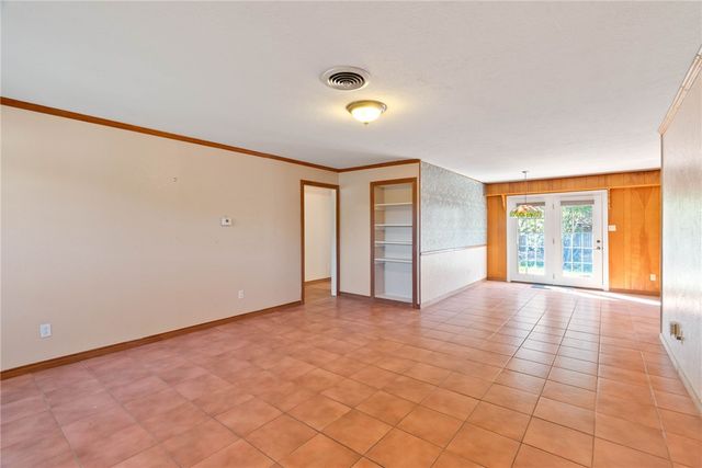 921 W Terrace Blvd, Rockport, TX 78382