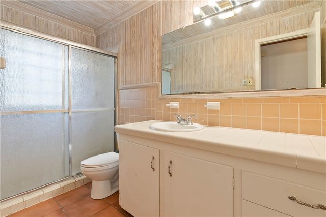 921 W Terrace Blvd, Rockport, TX 78382