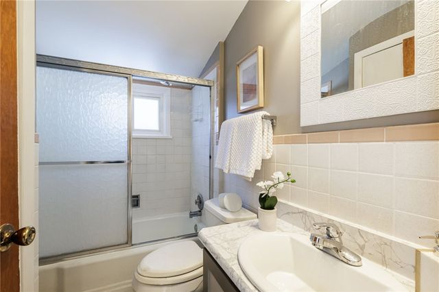 95 Ridgewood Road, Greece, NY 14626