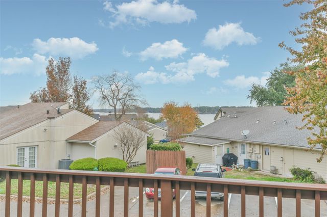 47 April Point Drive N, Conroe, TX 77356