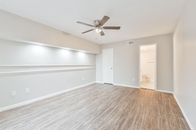 47 April Point Drive N, Conroe, TX 77356
