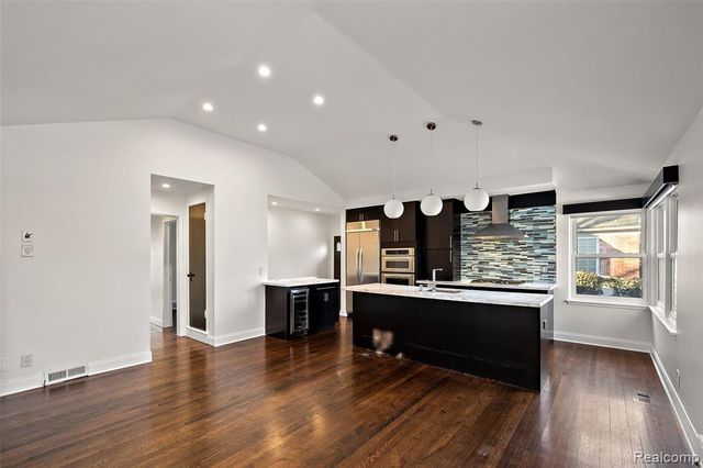 1653 Taunton Road, Birmingham, MI 48009