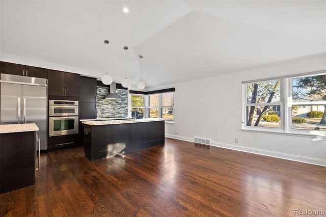 1653 Taunton Road, Birmingham, MI 48009