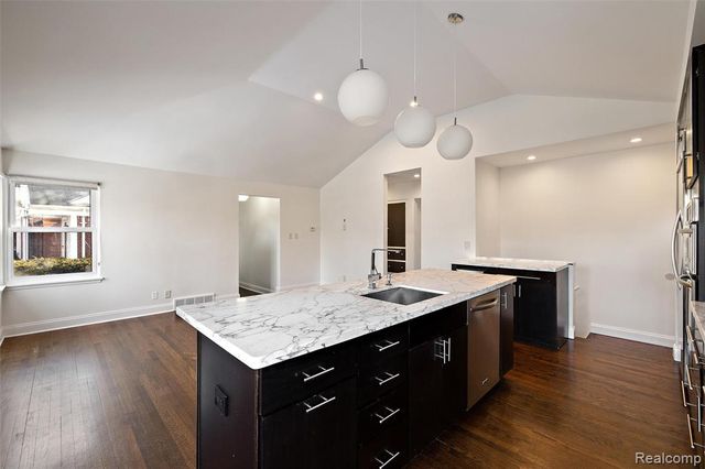 1653 Taunton Road, Birmingham, MI 48009