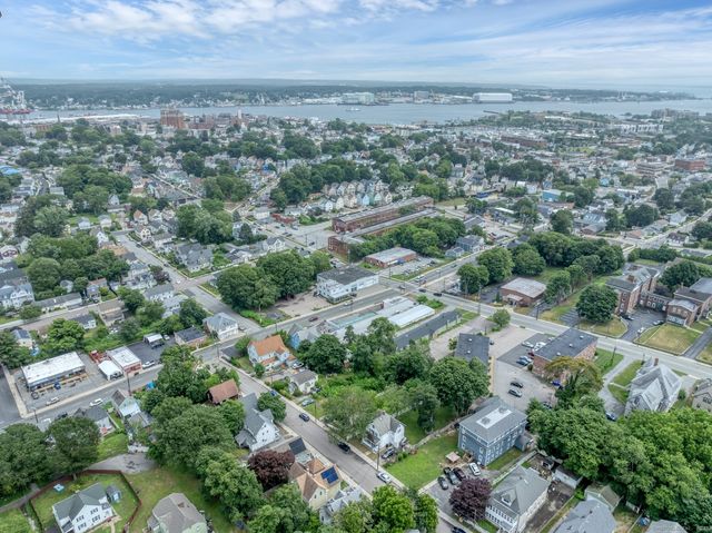 17 Walden Avenue, New London, CT 06320