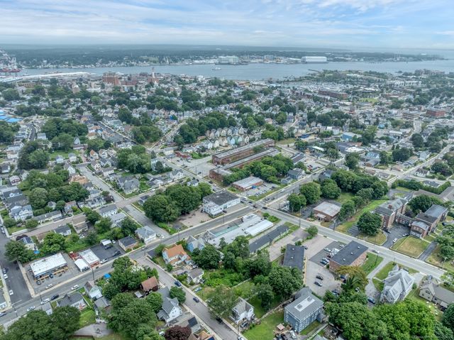 17 Walden Avenue, New London, CT 06320