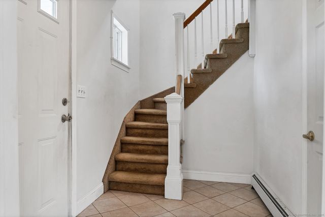 17 Walden Avenue, New London, CT 06320
