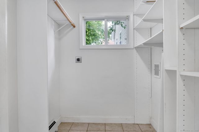 17 Walden Avenue, New London, CT 06320
