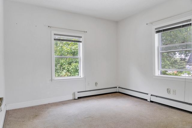 17 Walden Avenue, New London, CT 06320