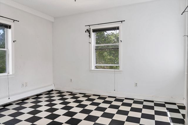 17 Walden Avenue, New London, CT 06320