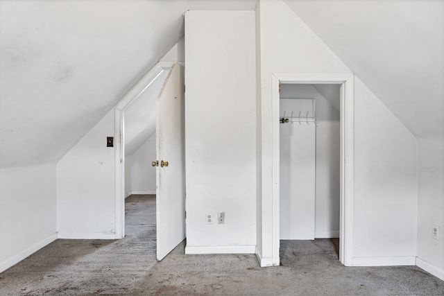 17 Walden Avenue, New London, CT 06320