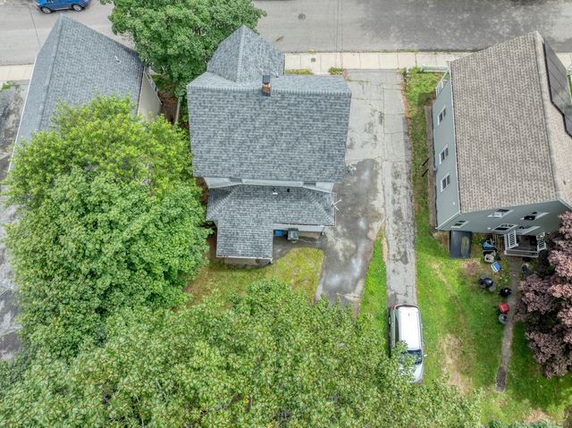 17 Walden Avenue, New London, CT 06320