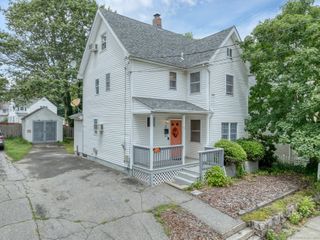 17 Walden Avenue, New London, CT 06320