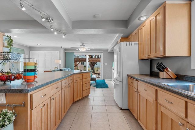 1729 N HARRIMAN STREET, Appleton, WI 54911