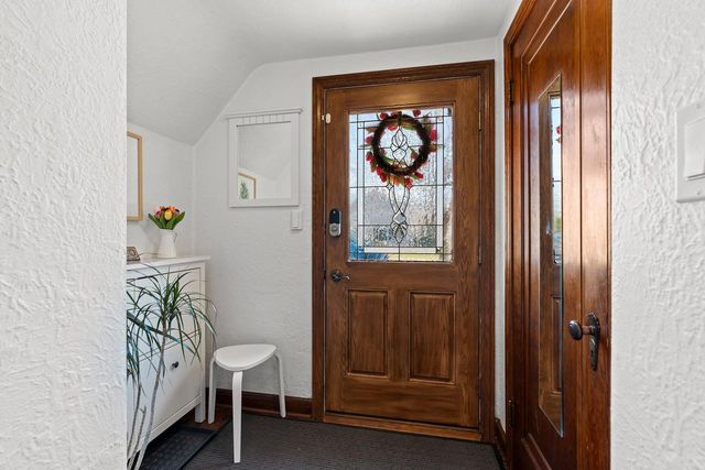 1729 N HARRIMAN STREET, Appleton, WI 54911