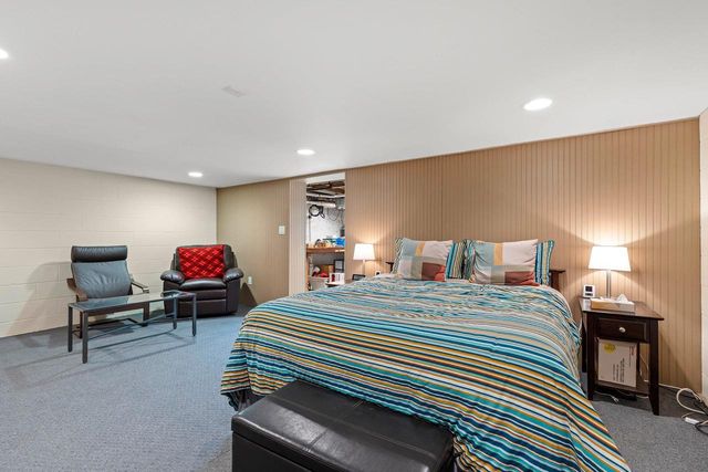 1729 N HARRIMAN STREET, Appleton, WI 54911