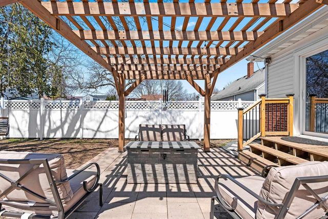 1729 N HARRIMAN STREET, Appleton, WI 54911