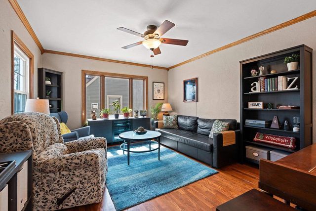 1729 N HARRIMAN STREET, Appleton, WI 54911