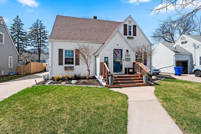 1729 N HARRIMAN STREET, Appleton, WI 54911