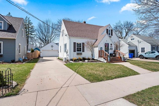 1729 N HARRIMAN STREET, Appleton, WI 54911