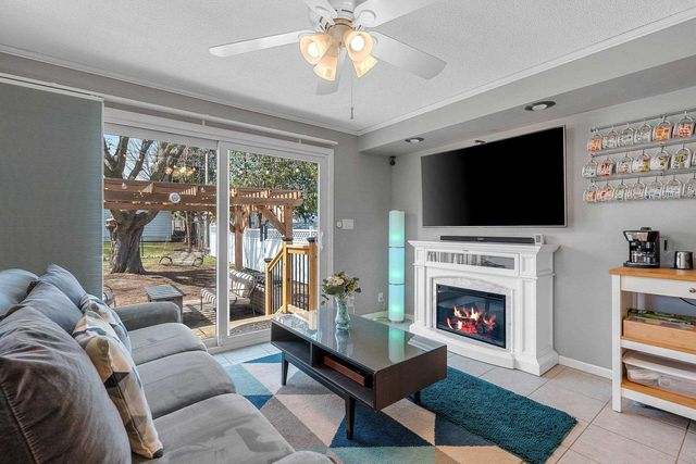 1729 N HARRIMAN STREET, Appleton, WI 54911