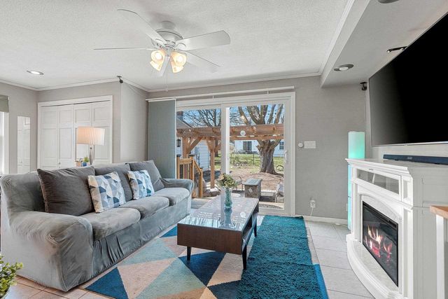 1729 N HARRIMAN STREET, Appleton, WI 54911
