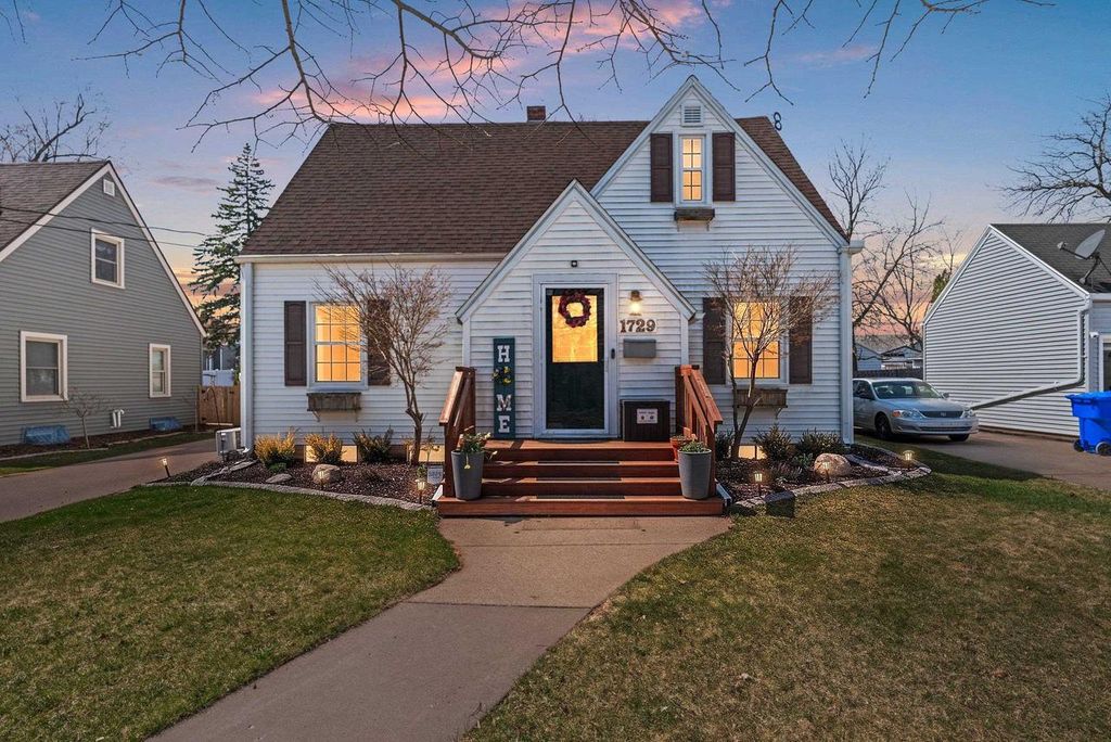 1729 N HARRIMAN STREET, Appleton, WI 54911