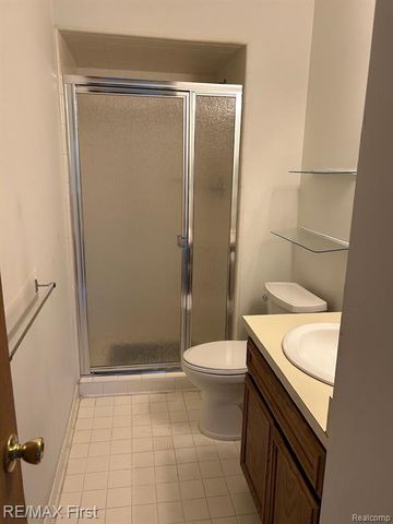 43719 Hartford Drive 334, Clinton Township, MI 48038