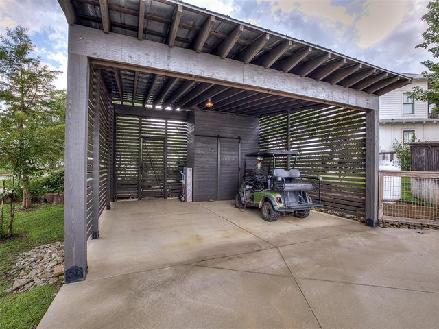 40 Redbud Street, Carlton Landing, OK 74432