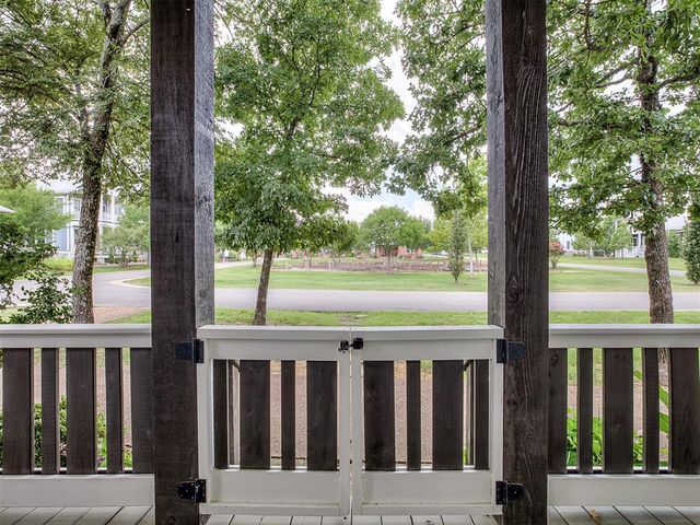 40 Redbud Street, Carlton Landing, OK 74432