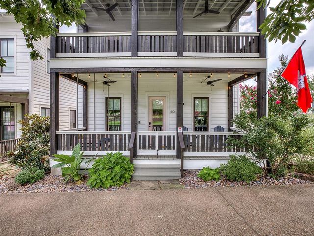 40 Redbud Street, Carlton Landing, OK 74432